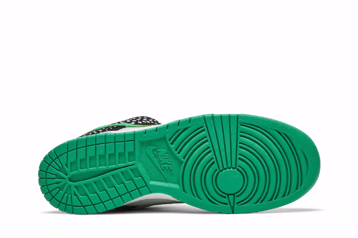 Nike Dunk Low Premium SB Loon, view 5