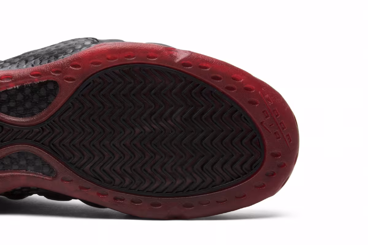 Nike Air Foamposite One Cough Drop 2010, view 6