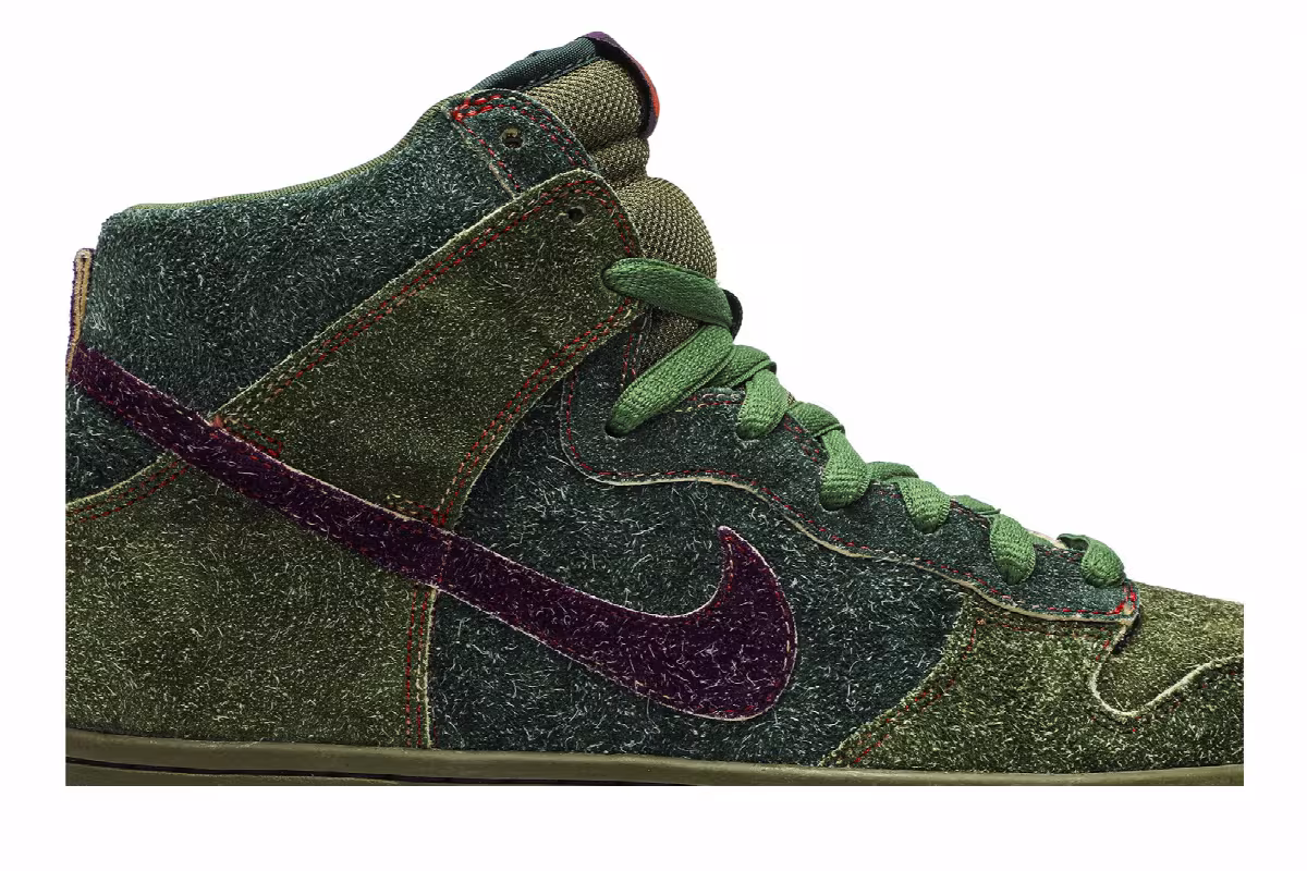 Nike Dunk High Premium SB skunk, view 3