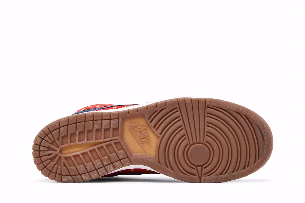 Nike Dunk High Premium SB Quagmire, view 5