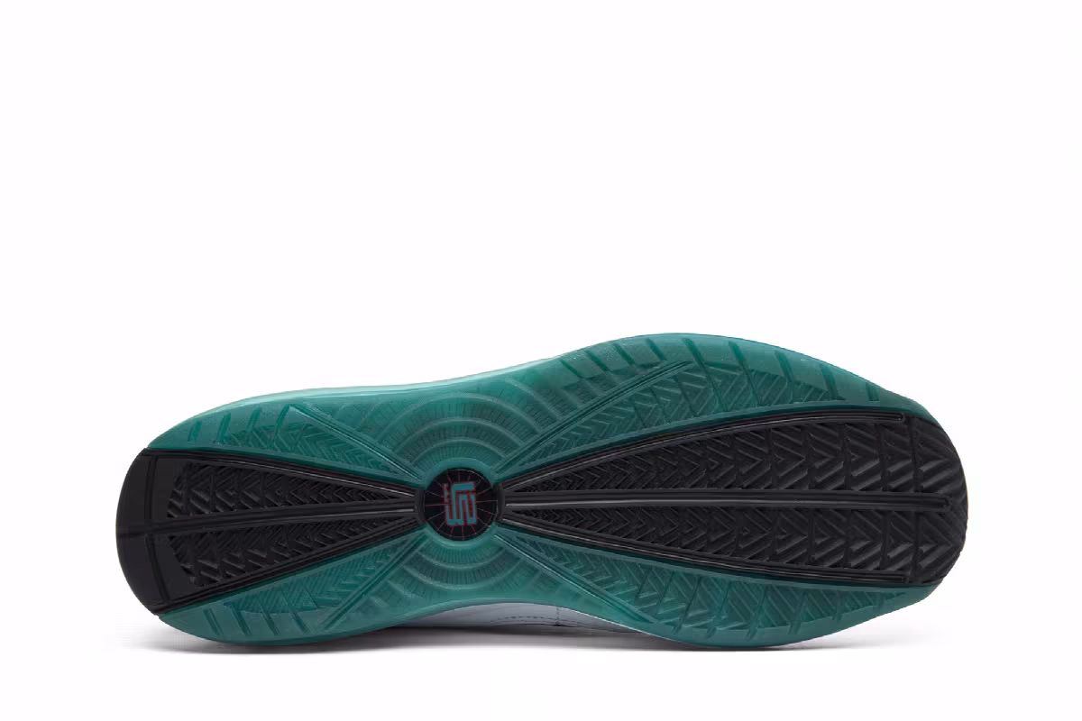 Nike Air Max LeBron 7 Nfw Red Carpet, view 5