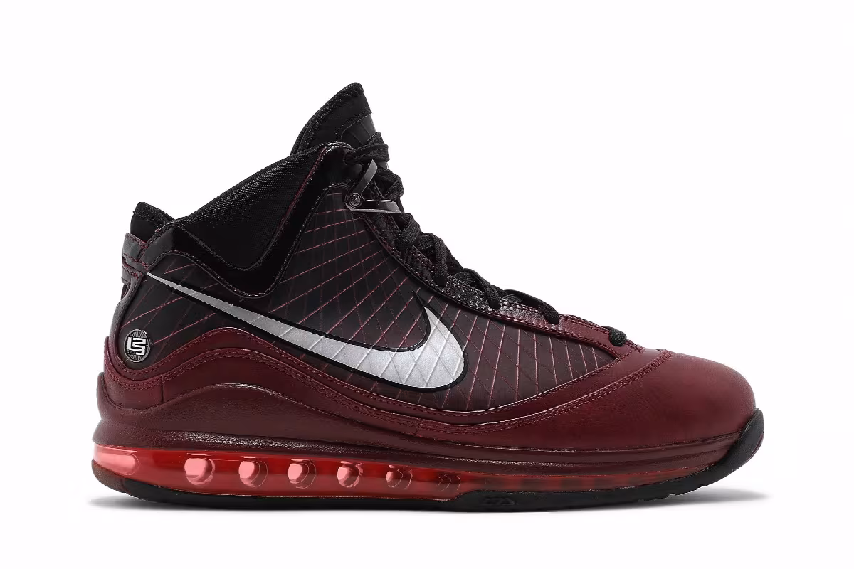Nike Air Max LeBron 7 Xmas, view 2