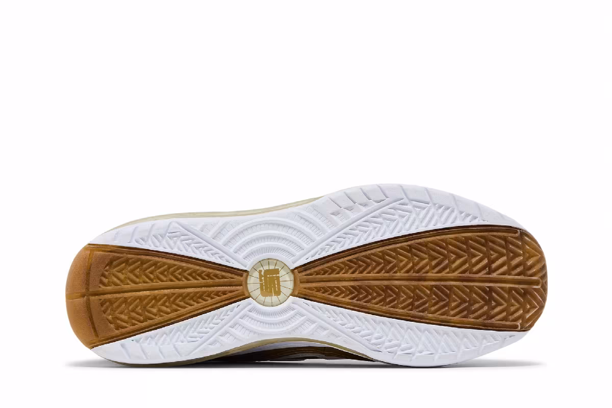 Nike Air Max LeBron 7 China Moon 2009, view 5