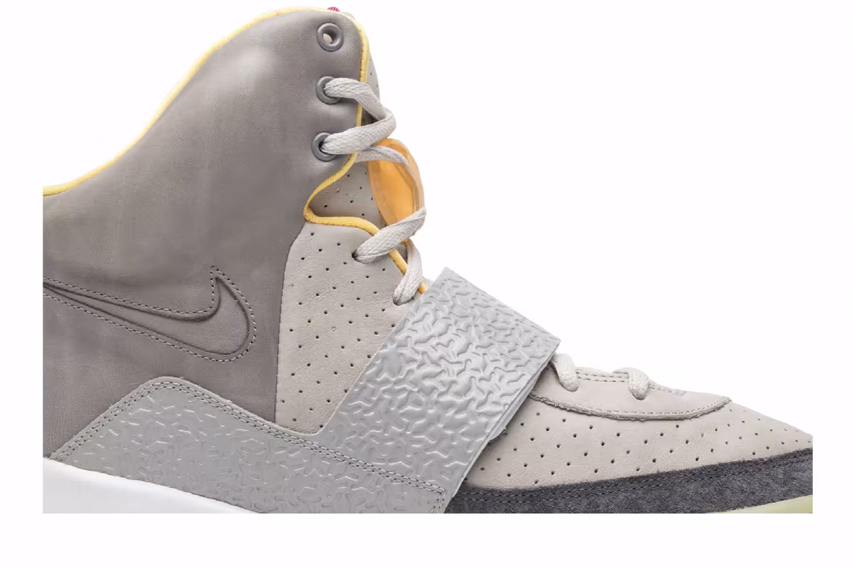 Nike Air Yeezy Zen, view 3
