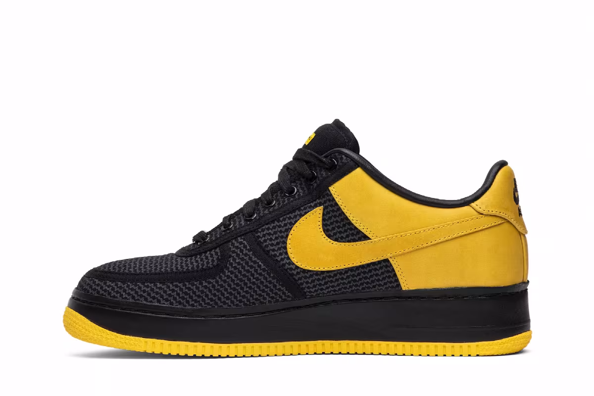 Undefeated x Livestrong x Nike Air Force 1 Low Supreme Livestrong, view 4