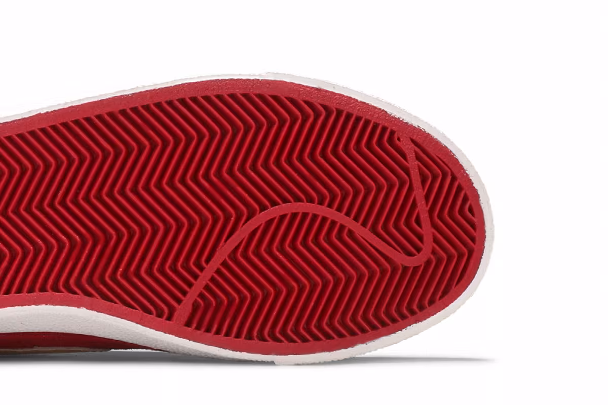 Supreme x Nike Zoom Bruin SB Varisty Red, view 6
