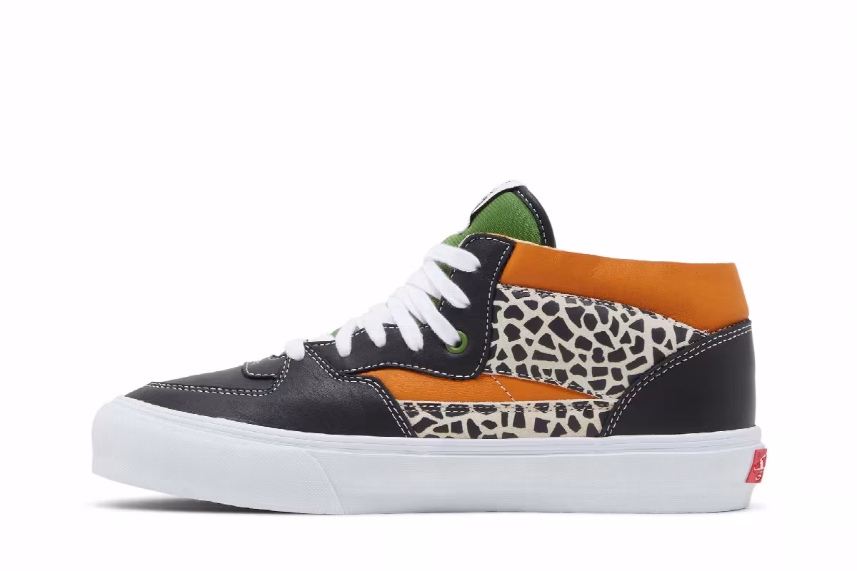 Vans Half Cab EF VLT LX Giraffe, view 4