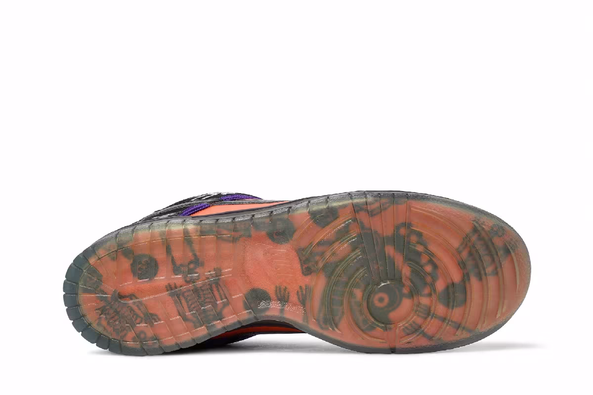 Nike Dunk Low Premium SB Day of the Dead, view 5