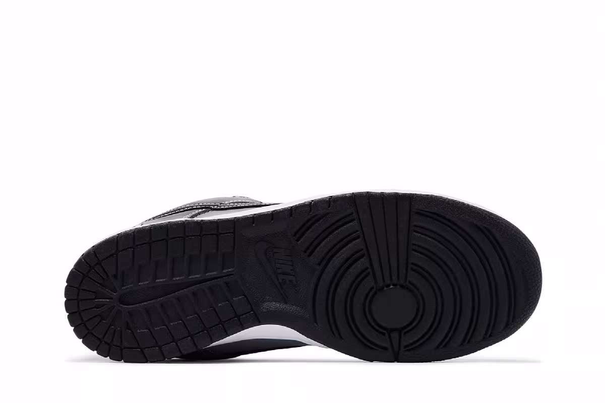 Nike Dunk Low Premium SB Lunar Eclipse West, view 5