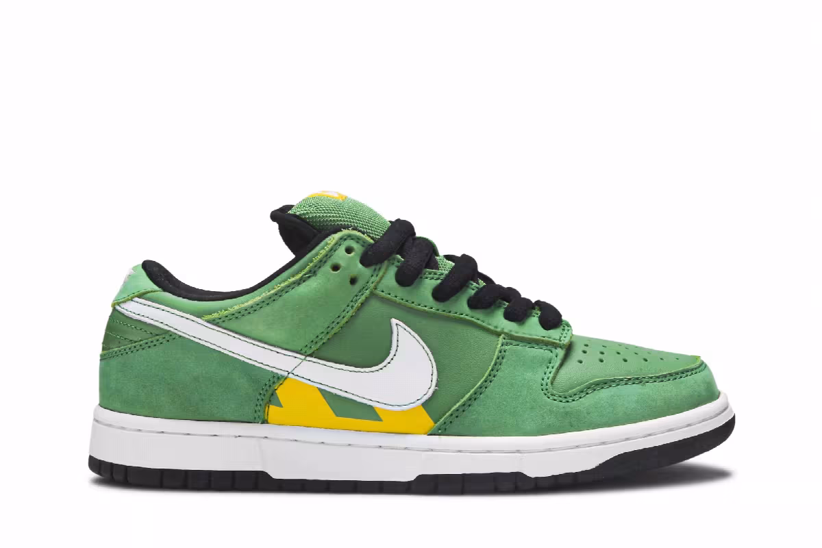 Nike Dunk Low Pro SB Taxi Series - Tokyo, view 2