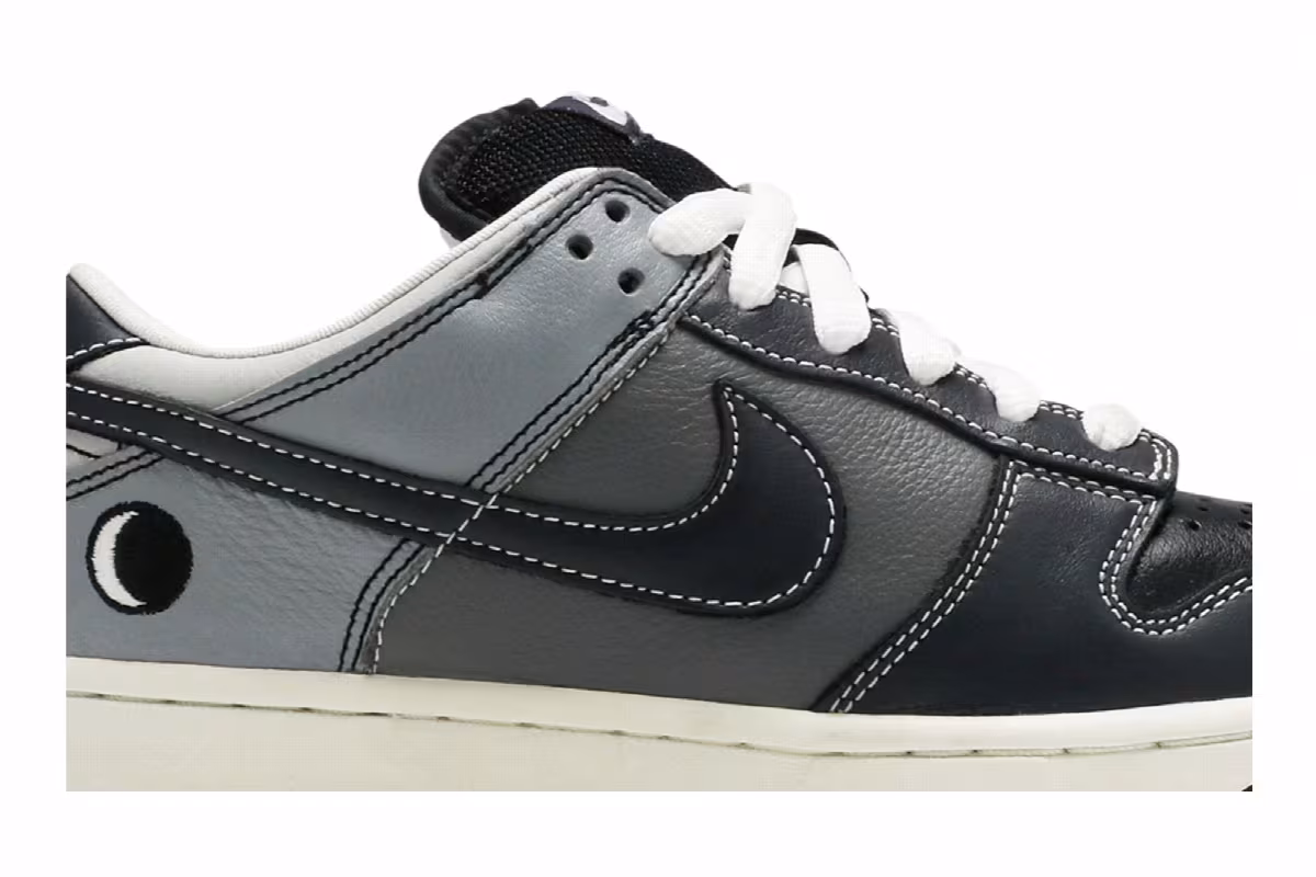 Nike Dunk Low Premium SB Lunar Eclipse East, view 3