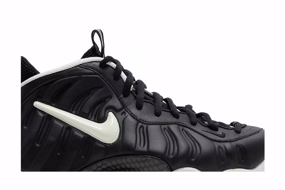 Nike Air Foamposite Pro Dr. Doom, view 3