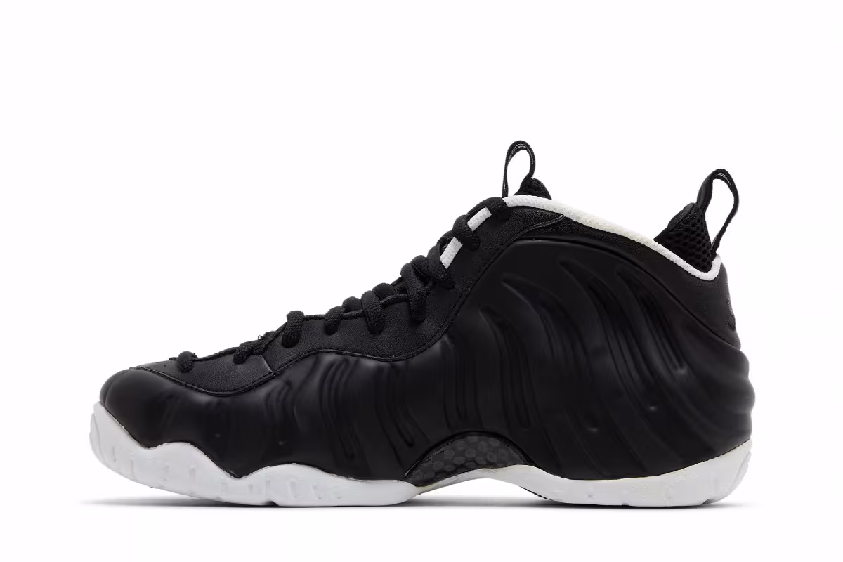 Nike Air Foamposite Pro Dr. Doom, view 4
