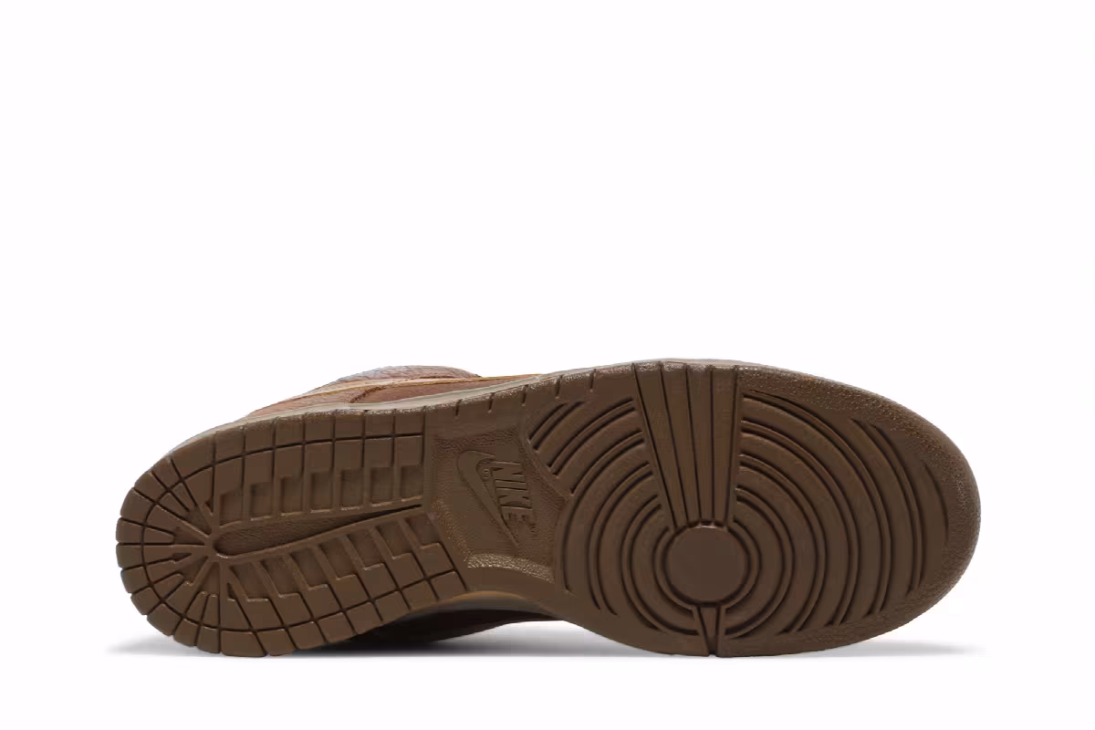 Nike Dunk Low Premium SB Gibson, view 5