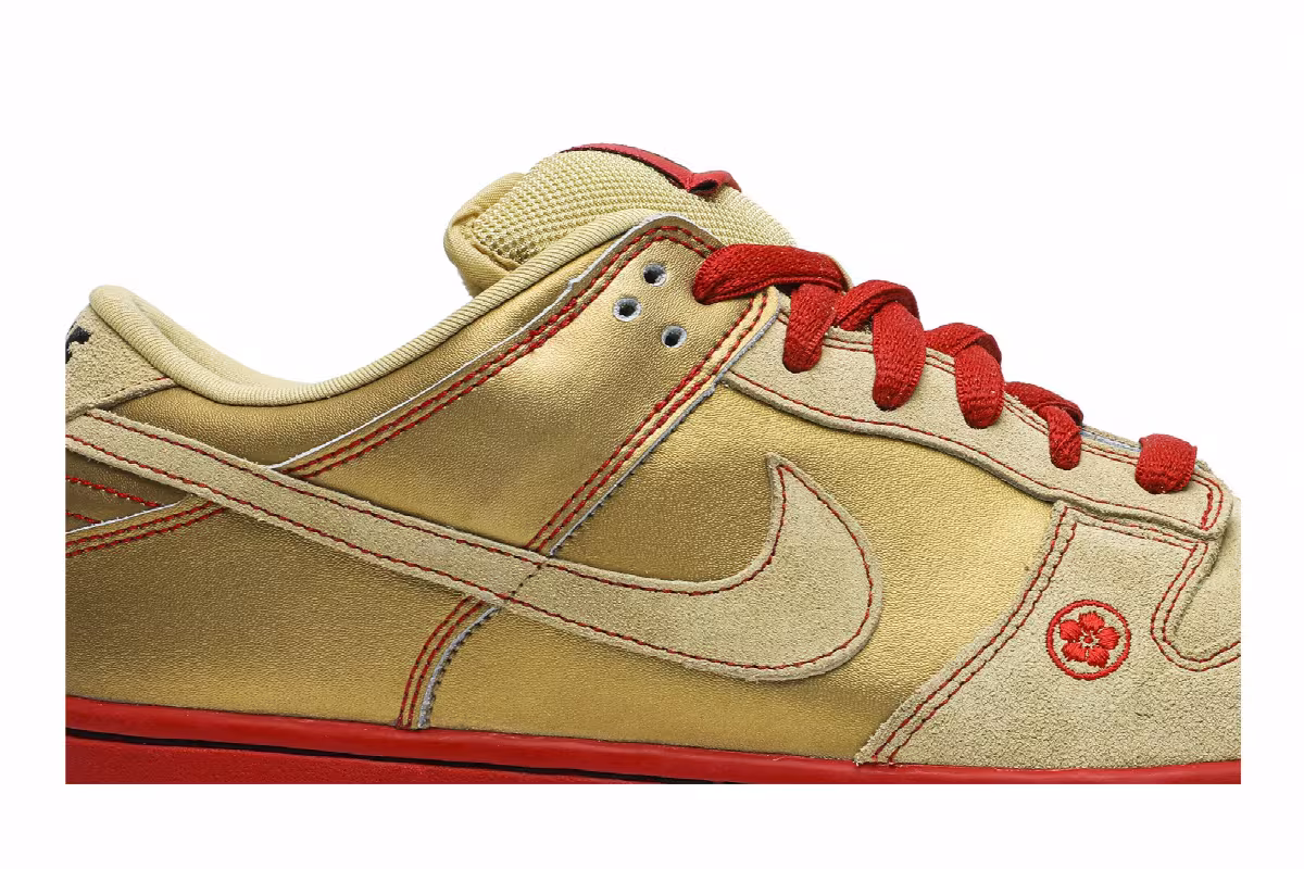 Nike Dunk Low Pro SB Money Cat, view 3