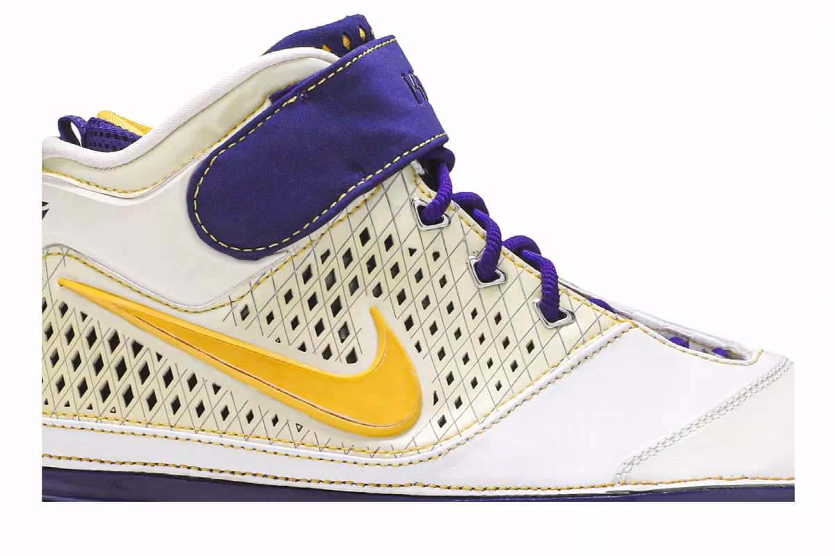 Nike Zoom Kobe 2 Lakers Home, view 3
