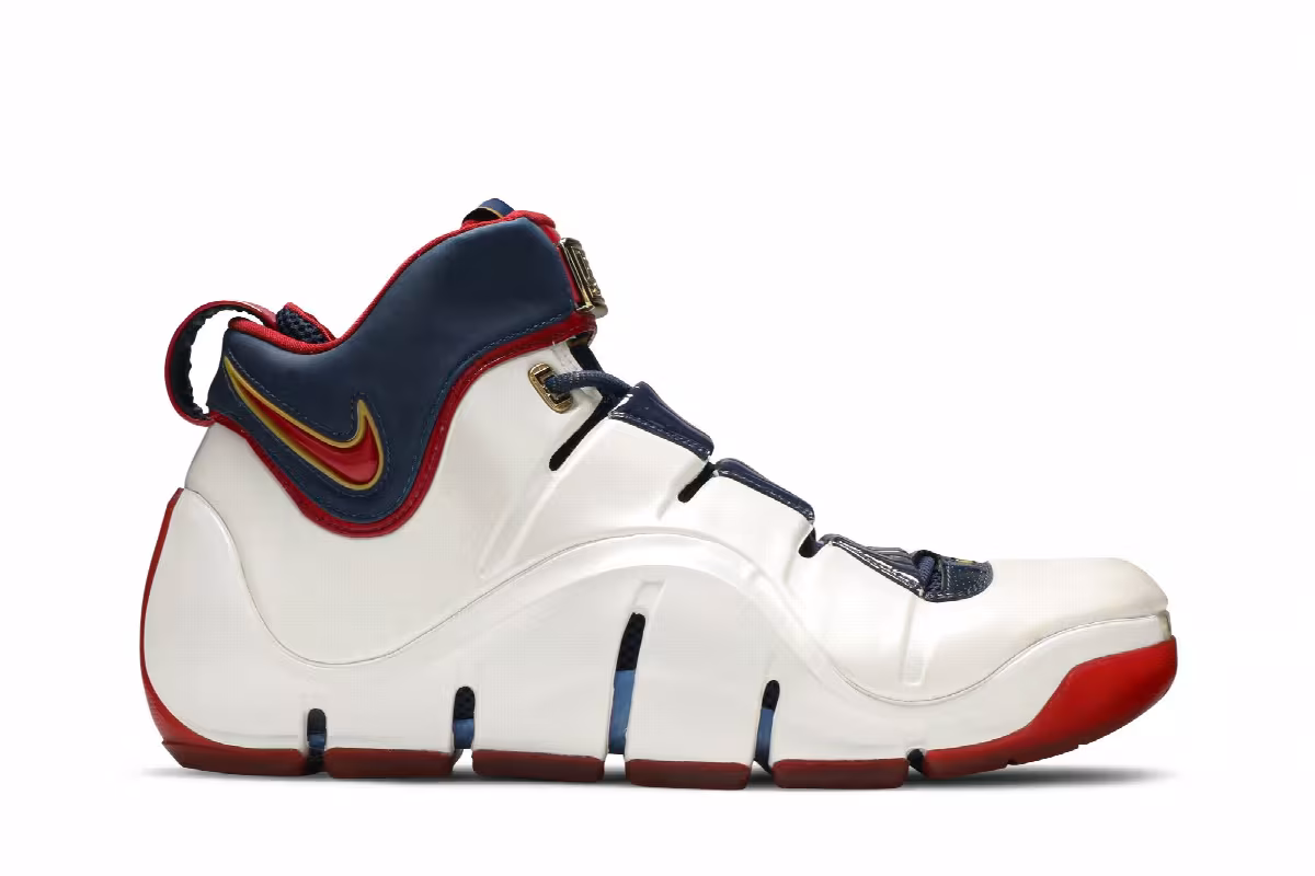 Nike Zoom LeBron 4 Playoff, view 2