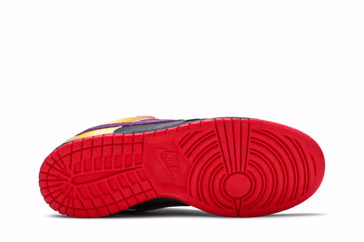 Nike Dunk Low Pro SB Appetite For Destruction, view 5