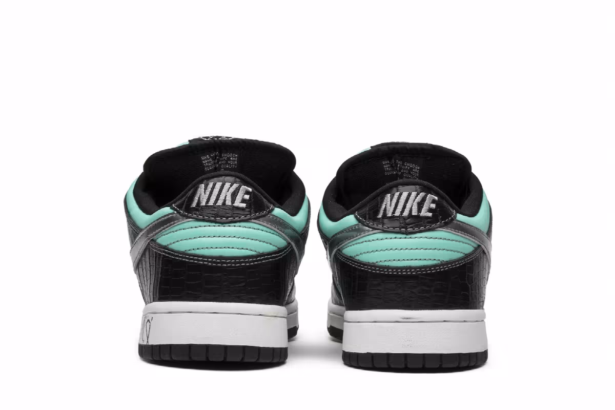 Diamond Supply Co. x Nike Dunk Low Pro SB Tiffany, view 7