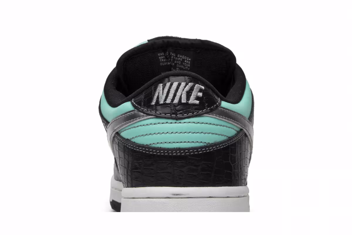 Diamond Supply Co. x Nike Dunk Low Pro SB Tiffany, view 8