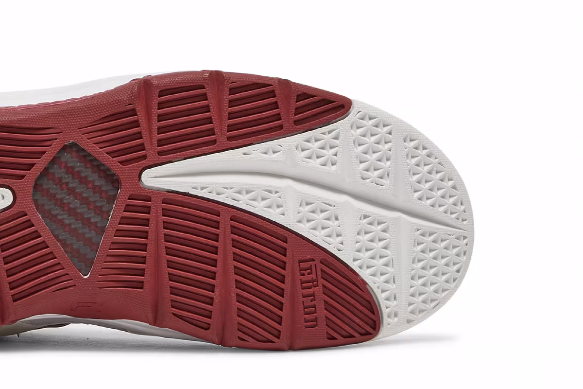 Nike Zoom LeBron 3 Home, view 6
