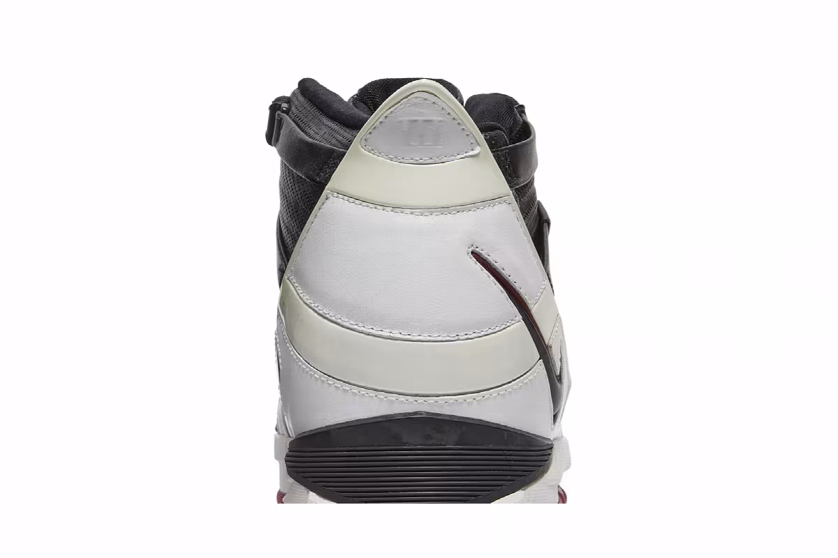 Nike Zoom LeBron 3 Home, view 8