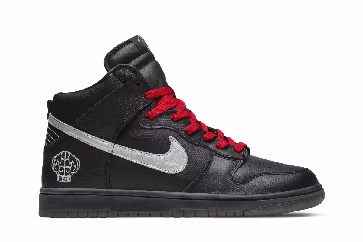 Pharrell x Nike Dunk High Pharrell, view 2