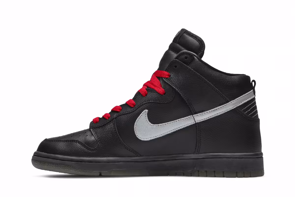 Pharrell x Nike Dunk High Pharrell, view 4