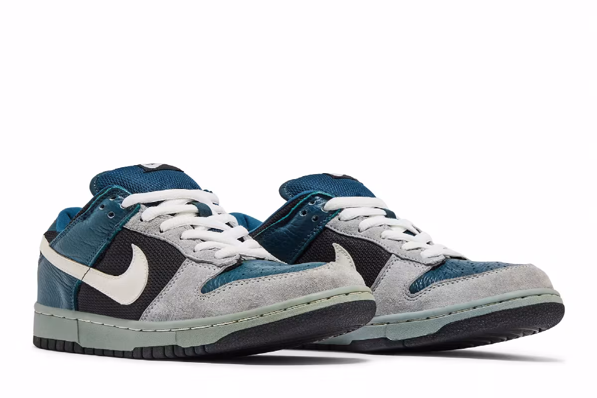 Nike Dunk Low Pro SB Futura, view 9