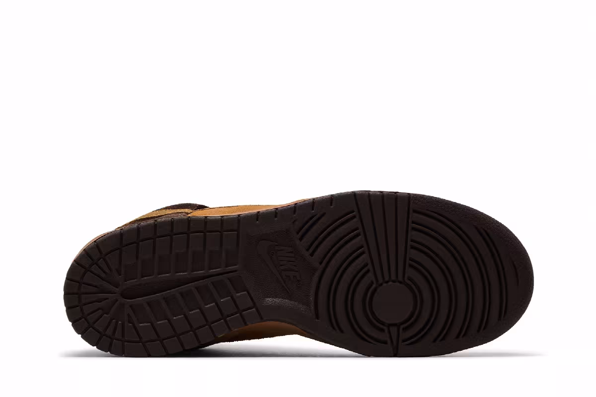 Nike Dunk High Pro SB Maple, view 5