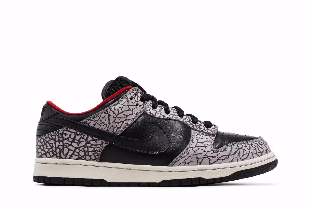 Supreme x Nike Dunk Low Pro SB Black Cement, view 2