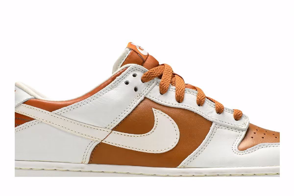Nike Dunk Low CO.JP Reverse Curry 1999, view 3