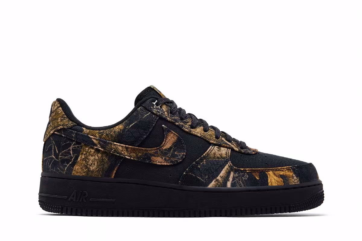 Realtree x Nike Air Force 1 Low Black Camo, view 2