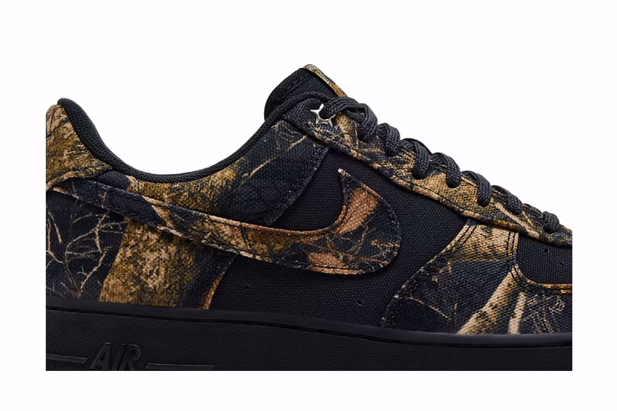 Realtree x Nike Air Force 1 Low Black Camo, view 3