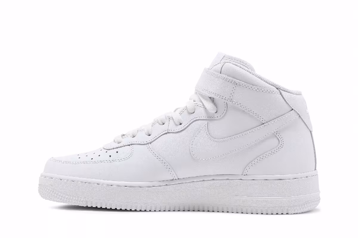 Nike Men's Air Force 1 Mid Triple White, view 4