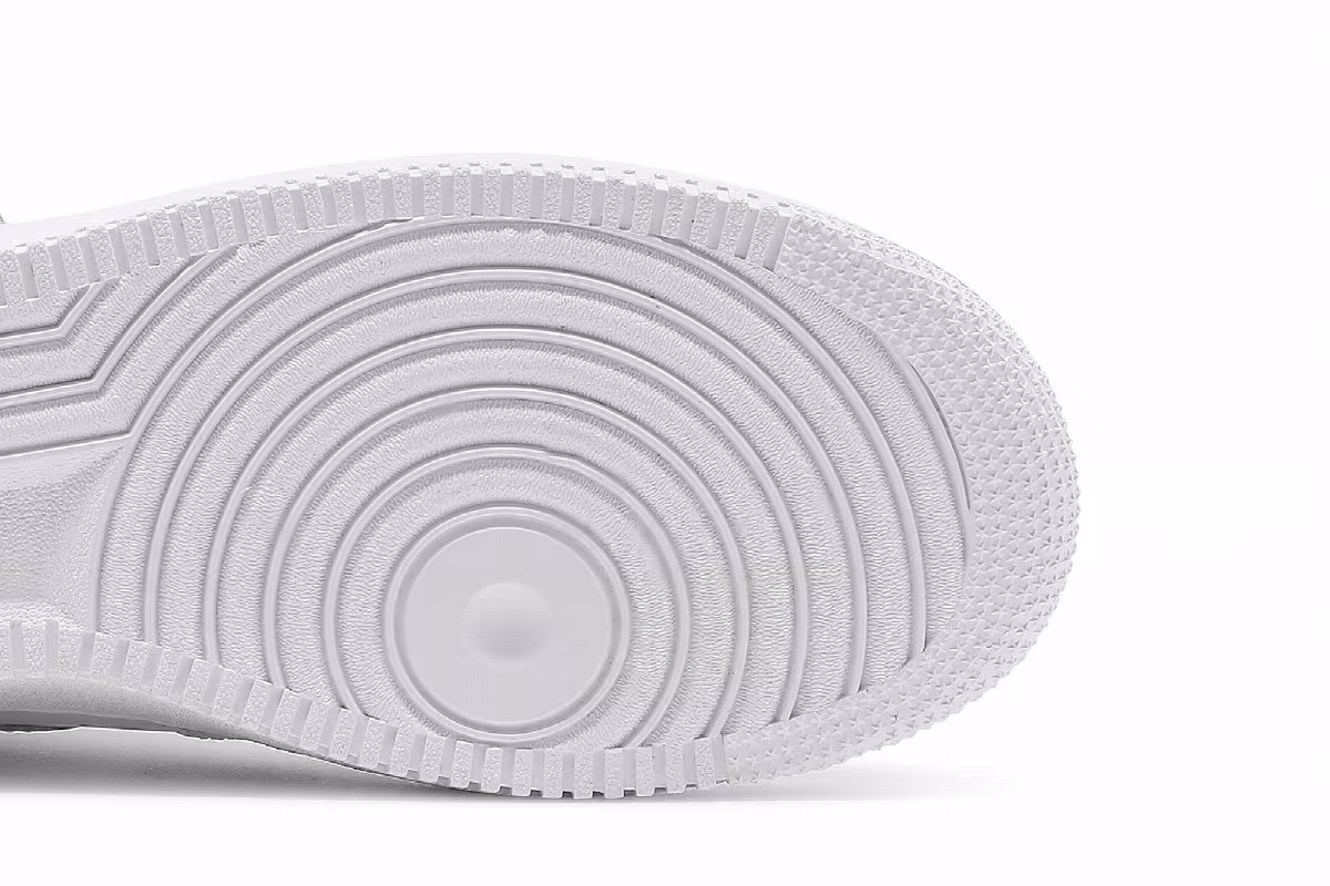 Nike Men's Air Force 1 Mid Triple White, view 6