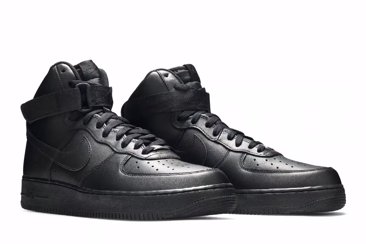 Nike Air Force 1 High Triple Black, view 9