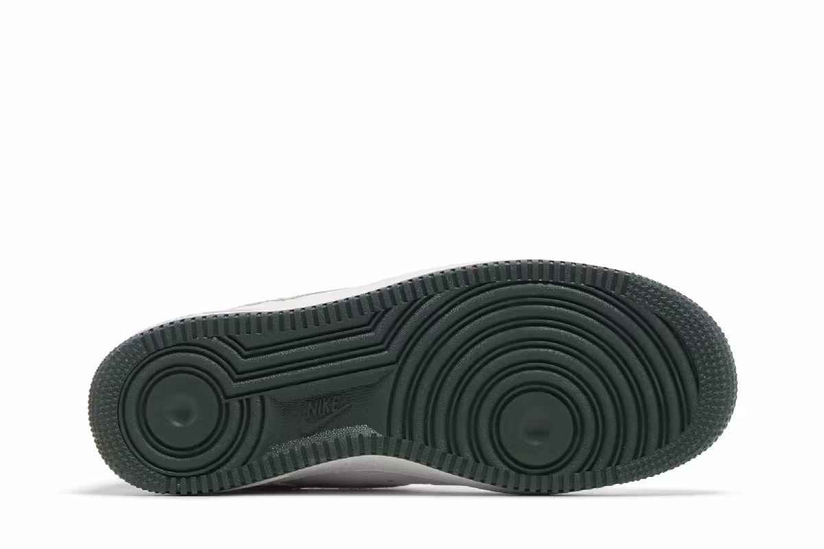 Nike Air Force 1 Vintage Green, view 5