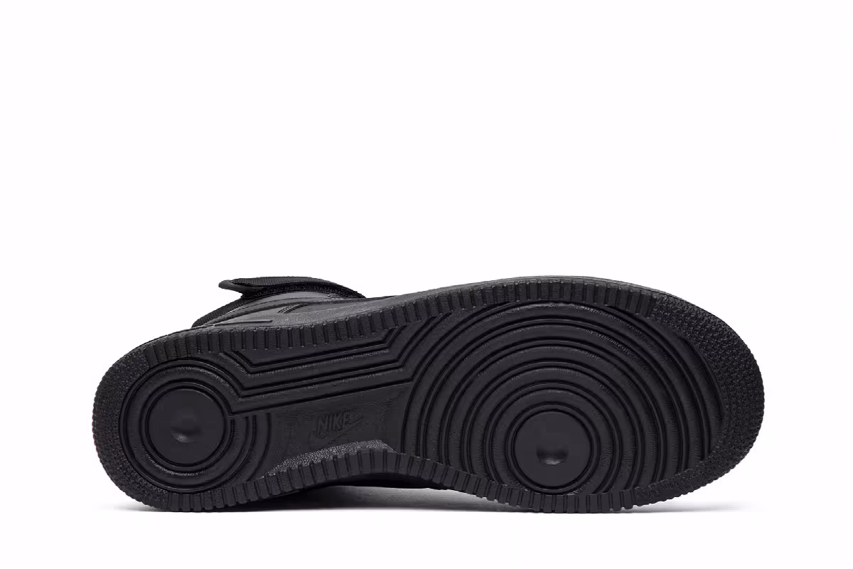 Nike Air Force 1 High Triple Black, view 5