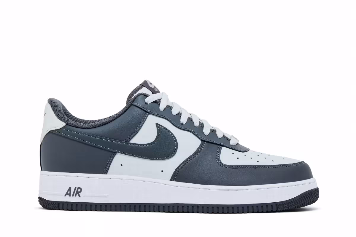 Nike Air Force 1 Low Photon Dust Dark Grey, view 2