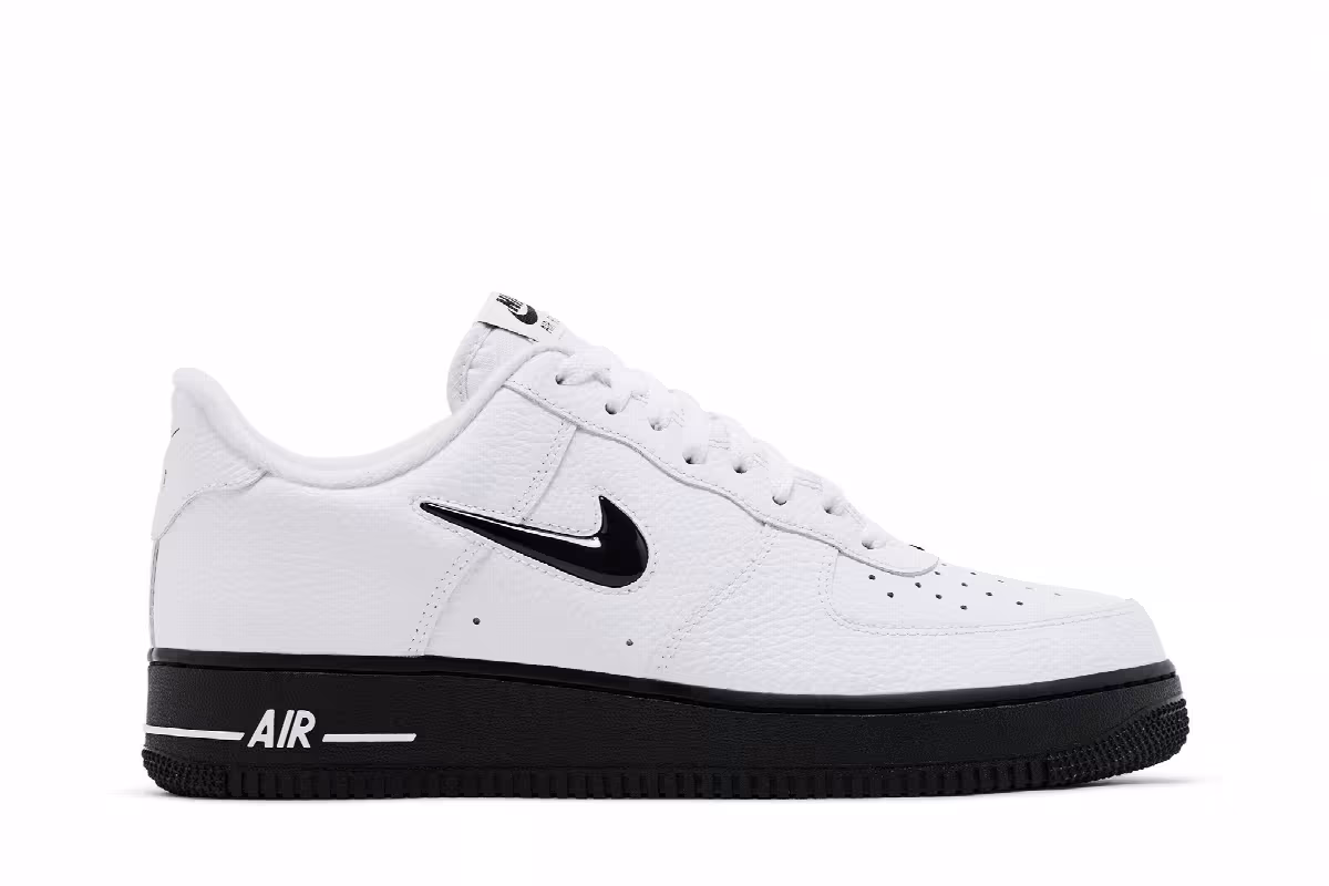 Nike Air Force 1 White Black Jewel, view 2
