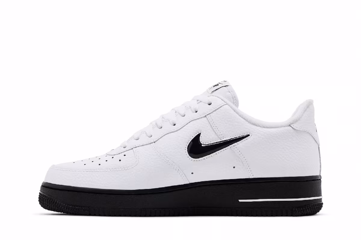Nike Air Force 1 White Black Jewel, view 4