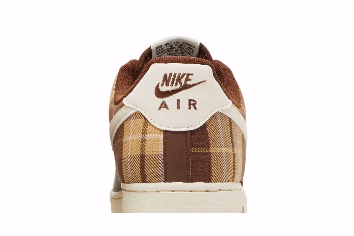 Nike Air Force 1 Cacao Plaid, view 8