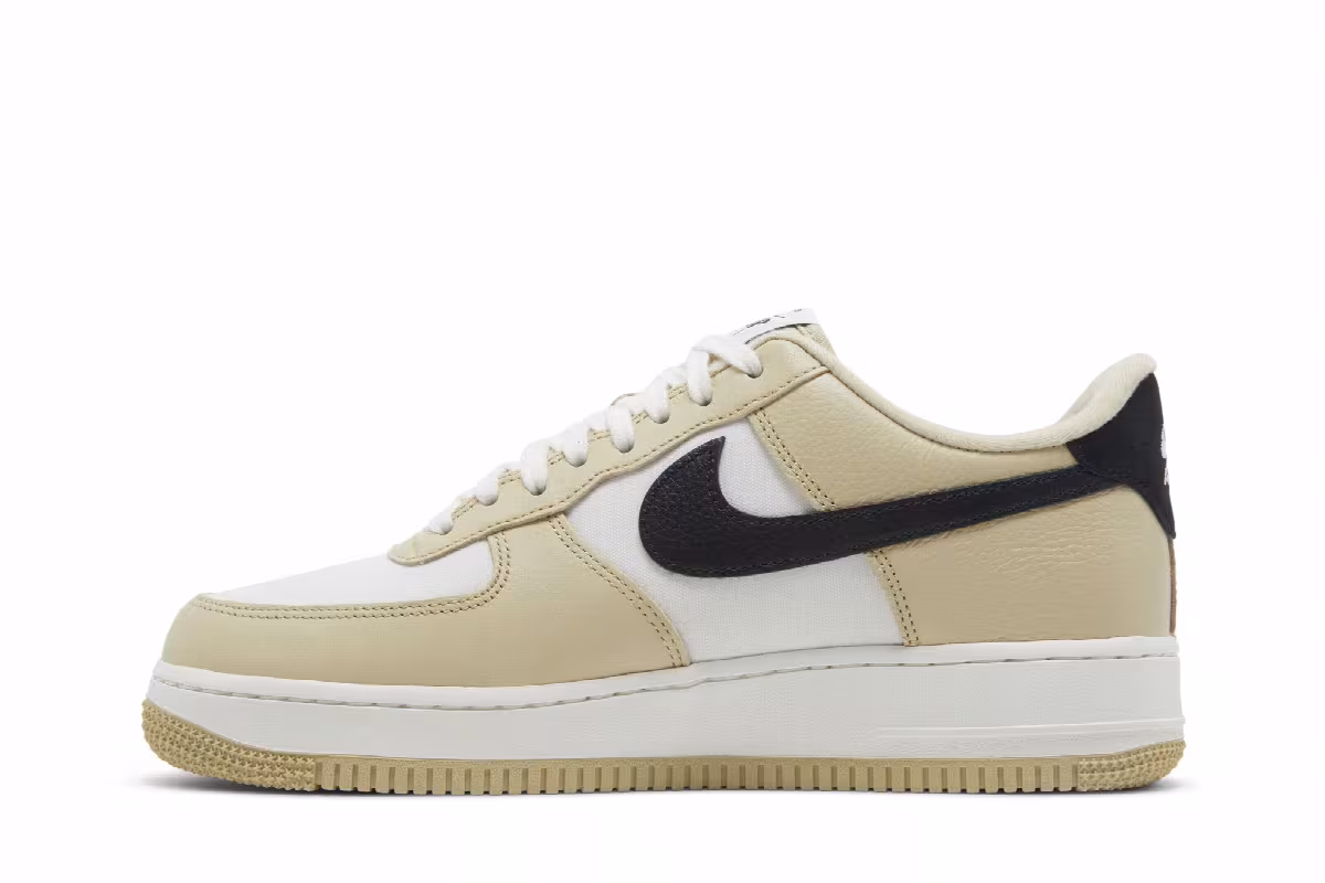 Nike Air Force 1 Team Gold, view 4