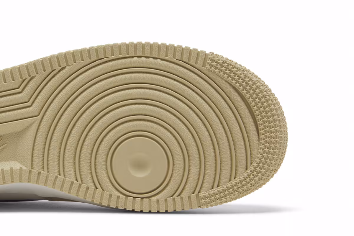 Nike Air Force 1 Team Gold, view 6