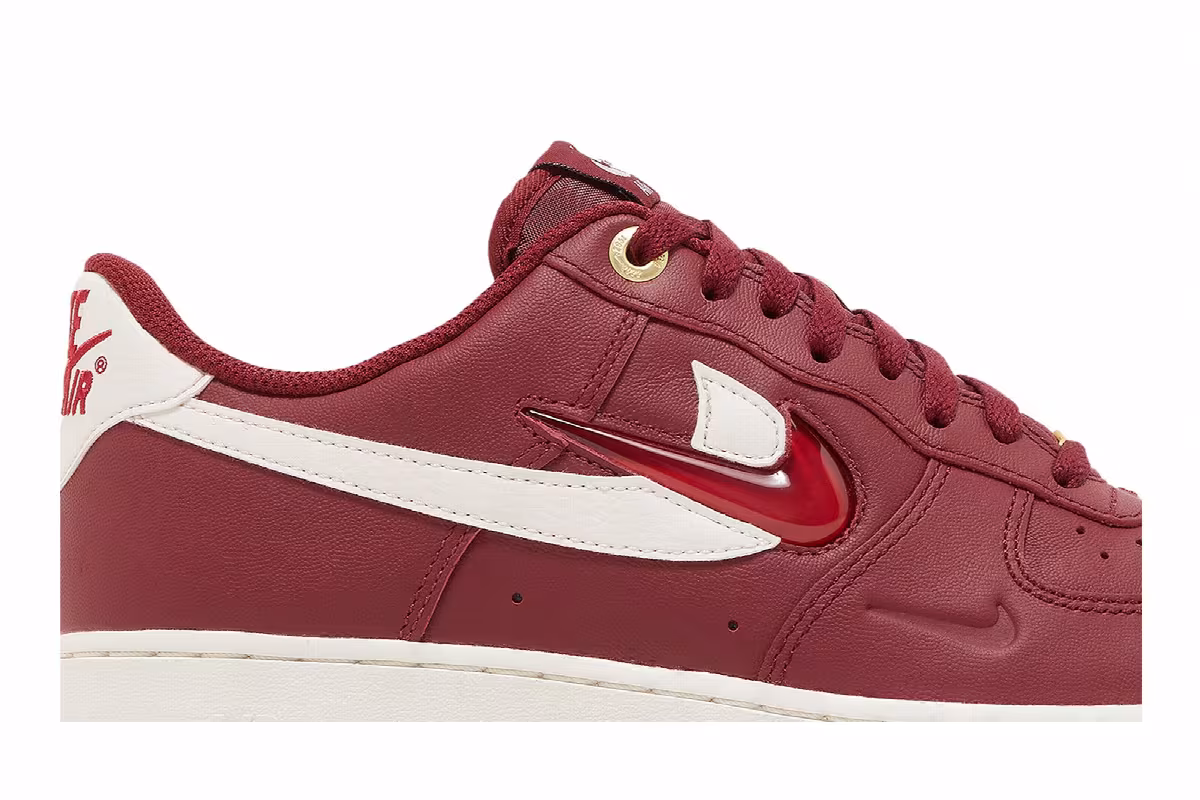 Nike Air Force 1 Join Forces - Team Red, view 3