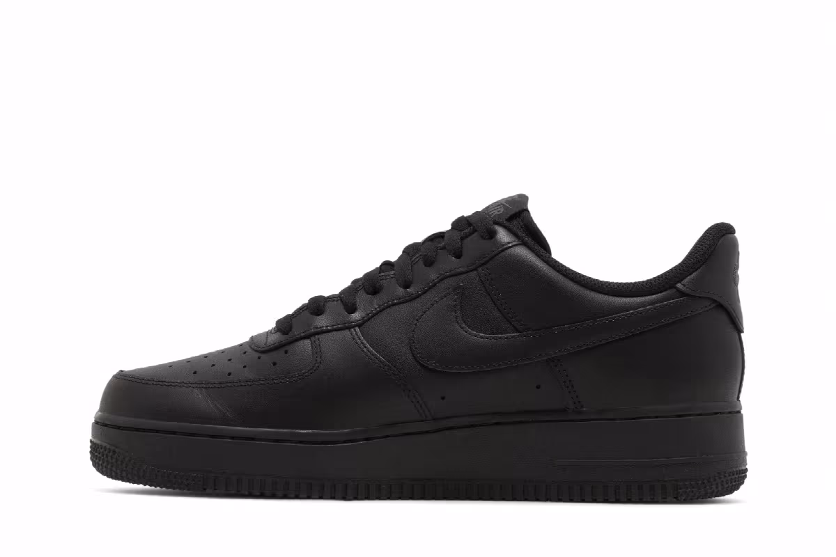 Nike Air Force 1 FlyEase Triple Black, view 4