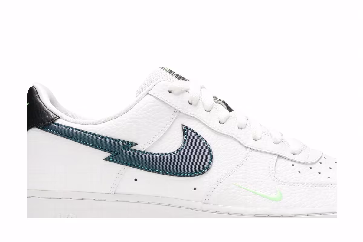 Nike Air Force 1 Low Lightning Bolt, view 3