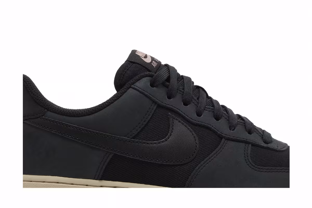 Nike Air Force 1 Black Red Stardust, view 3