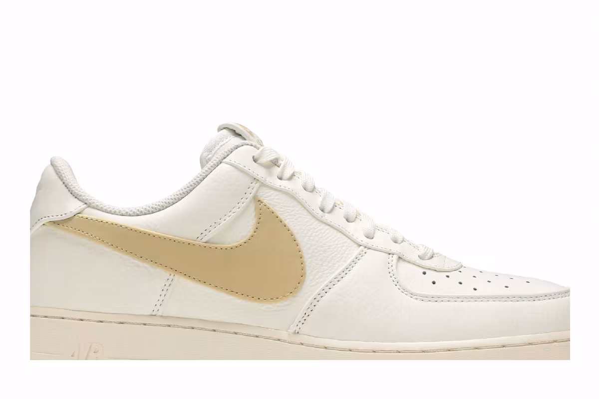 Nike Air Force 1 Low Oversize Swoosh Sail, view 3